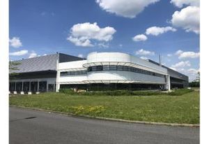 Location entrepôt Meung-sur-Loire - Proche Orléans - 30 180 m²