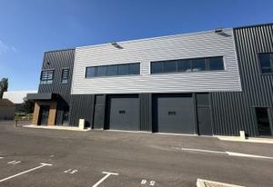 Location local d'activité Vedène - Accès sécurisé et haut de gamme