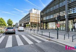 Local commercial à louer Bordeaux Bassins à Flot