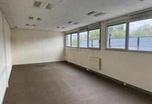 Location bureau Saint-Avertin - Proche transports et parking