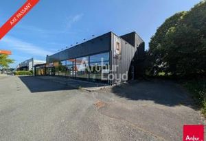 Location local commercial Melesse - Route du Meuble