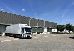 Location entrepôt Vénissieux - Proche périphérique Laurent Bonnevay