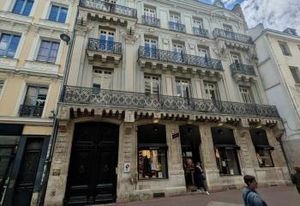 Location bureaux Rouen centre - Proche commerces et parkings