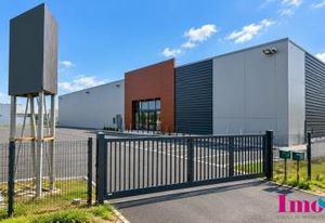 Location local commercial Le Haillan - Proche A63