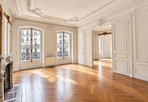 Location bureaux Paris 9 - Proche métro Poissonnière et gare du Nord