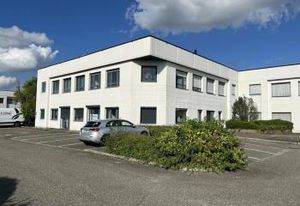 Location bureaux Habsheim - Proche A35 et parking collectif