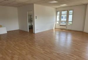 Location bureaux Habsheim - Proche A35 et parking collectif