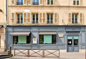 Location boutique Versailles rue commercante
