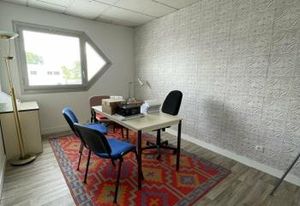 Location bureau Vannes - 1er étage, chauffage électrique
