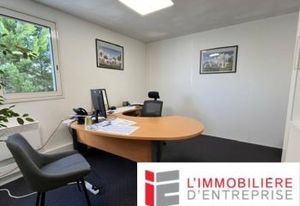 Location bureaux Vannes - Proche centre-ville et parking privé