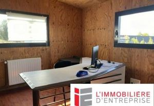 Location local d'activité Vannes - Proche voie rapide
