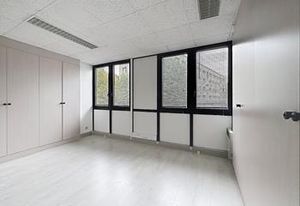 Location bureaux Saint-Germain-en-Laye - Rénovés, ascenseur et parking