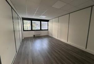 Location bureaux Villeneuve-Loubet - Proche RN7 et autoroute