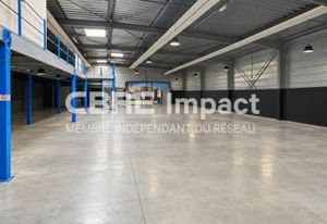 Location local d'activité Ormes - Showroom, mezzanine et salle de repos