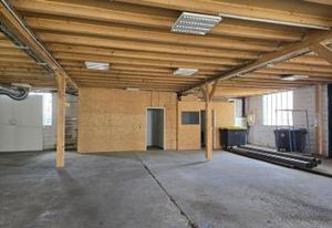 Location local d'activité Saint-Cyr-sur-Loire - Sortie périphérique ouest