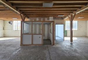 Location local d'activité Saint-Cyr-sur-Loire - Sortie périphérique ouest