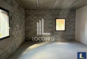Local mixte bureaux/entrepôt à vendre Fréjus - Accès direct A8