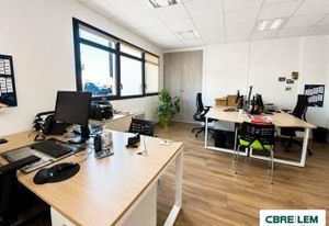 Vente bureaux Saint-Contest Parc Athéna - Accès PMR