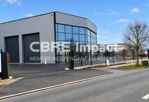 Location bureaux Ormes - 2 places parking privatives