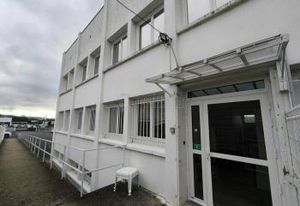 Bureaux à louer Malemort-sur-Corrèze - Ascenseur et parking 30 places