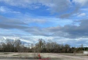 Location terrain logistique Champs-sur-Yonne - accès A6 à 11 min
