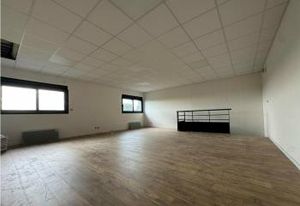 Locaux d'activité à vendre Cormeilles-en-Vexin - Proche RER C