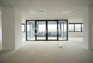 Bureaux à louer Limonest - Proche A6 et bus 10, GE4