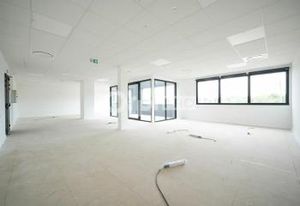 Bureaux à louer Limonest - Proche A6 et bus 10
