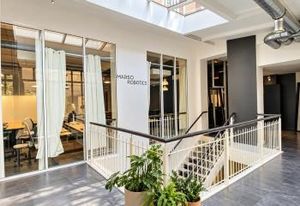 Location bureaux Paris 10 - Atypiques, lumineux, cour arborée