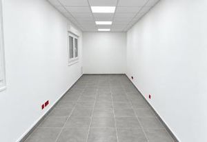 Location local d'activité Saint-Brice-Courcelles - Entièrement rénové