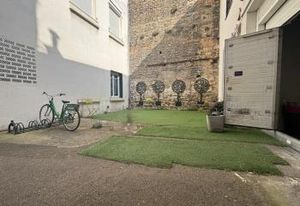 Location bureaux Lyon 9 - Fond de cour, proche métro et bus Vaise