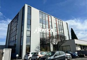 Location bureaux 1000 m² Toulouse Basso Cambo - Métro A et bus