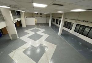 Local d'activité et bureaux à louer Drancy - Proche Tramway T1 et A86