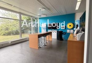 Vente local commercial Hérouville-Saint-Clair - 964 m²