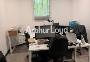 Vente local commercial Hérouville-Saint-Clair - 964 m²