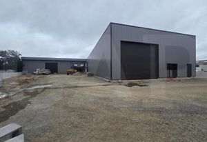 Local d'activité neuf à vendre Trémuson - Parking et extérieur clôturé