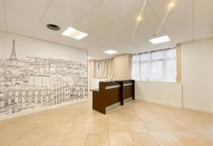 Location local commercial Paris 8 - Place Henri Bergson
