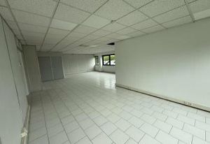 Location bureaux Le Mesnil-Amelot - Proche A1, A104 et RER B