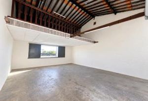 Location local d'activité Perpignan Sud - 90 m² avec mezzanine