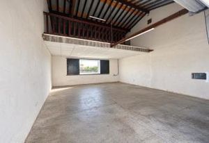 Location local d'activité Perpignan Sud - 90 m² avec mezzanine