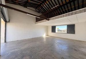Location local d'activité Perpignan Sud - 90 m² avec mezzanine