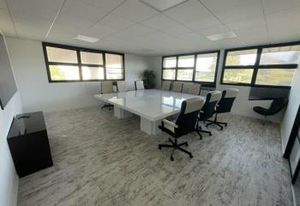 Location bureaux Guipavas - Ascenseur et parkings mutualisés