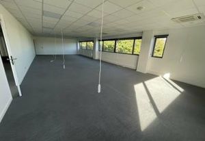 Location bureaux Brest 1er étage - Proche parkings privés