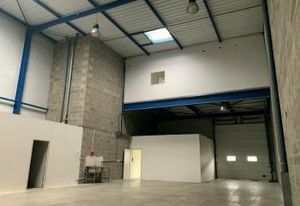 Local d'activité + bureaux à louer Dagneux - Proche A42/A43