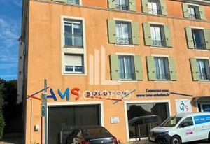 Vente immeuble bureaux Puget-sur-Argens - 800 m²
