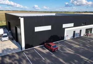 Local d'activité à vendre Gallardon - Visibilité optimale