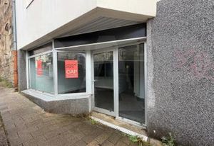 Location local commercial Lannion centre-ville