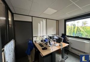Location bureaux Saint-Laurent-du-Var - Proche A8 et aéroport Nice Côte d'Azur