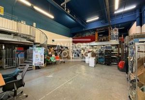 Location local d'activité Paris 18 - Proche RER E et métro