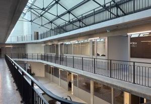Location bureau Biarritz 1er étage - Proche commerces et coworking